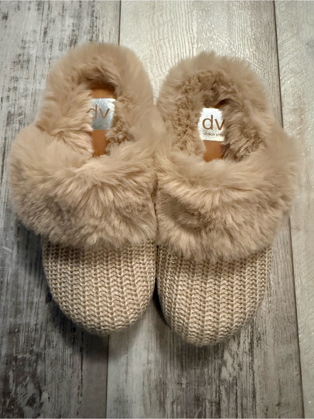 Dolce Vita Beige Knit mules with Plush Fur Collar Size 6 NWT